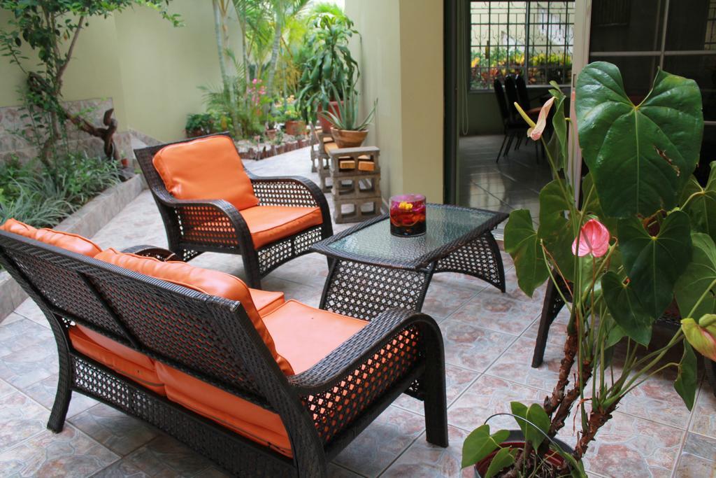 Hotel Casa Las Lomas Тегусигалпа Екстериор снимка