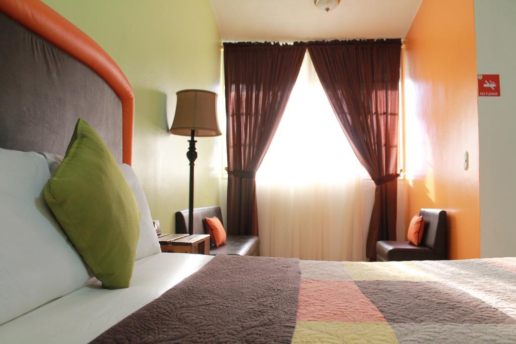 Hotel Casa Las Lomas Тегусигалпа Екстериор снимка