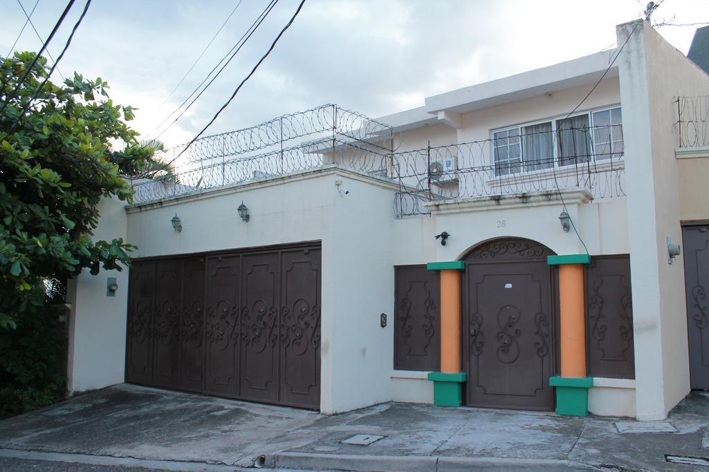 Hotel Casa Las Lomas Тегусигалпа Екстериор снимка